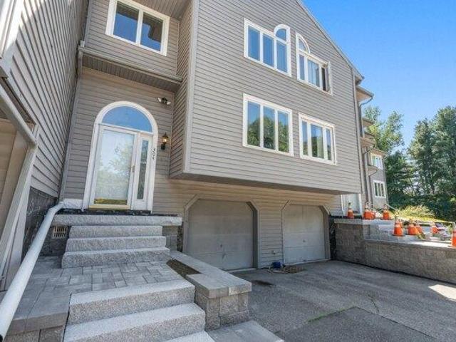 Condo for sale in Stoughton, Massachusetts