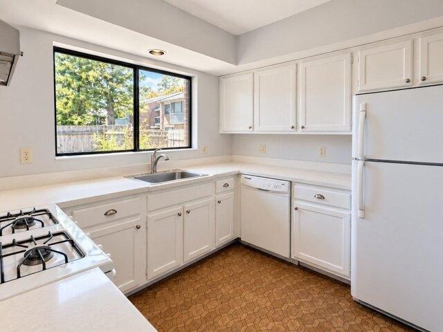 Condo for sale in Stoughton, Norfolk County