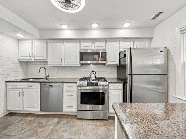 Condo for sale in Stoughton, Norfolk County