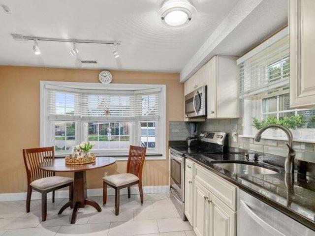 Condo for sale in Stoughton, Norfolk County