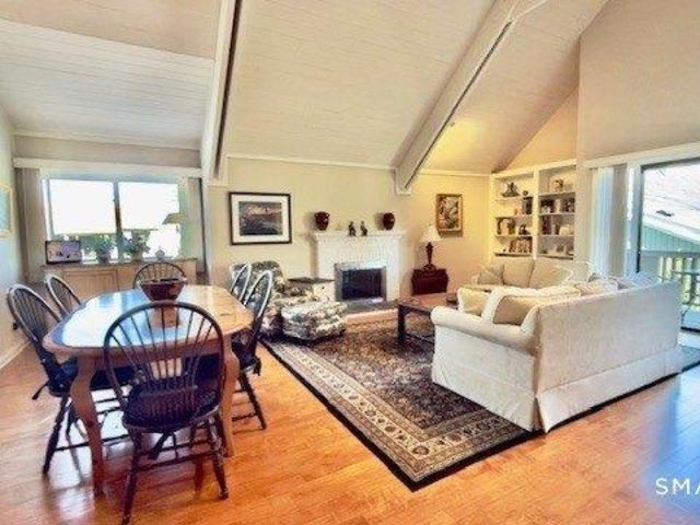 Condo for sale in Stratford, Connecticut