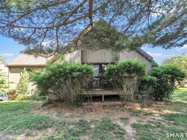 Condo for sale in Stratford, Connecticut