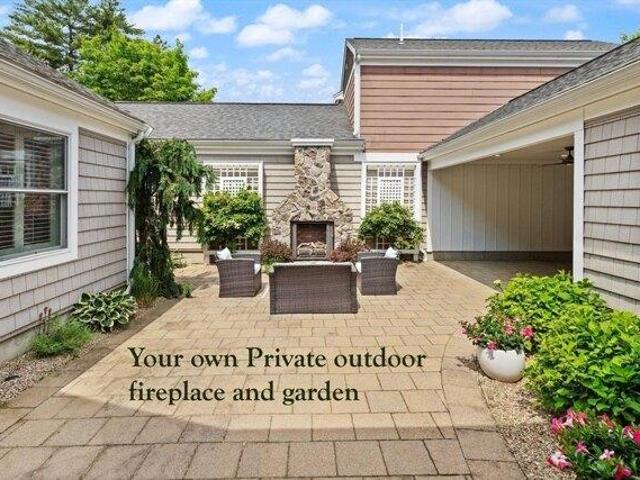Condo for sale in Sudbury, Massachusetts