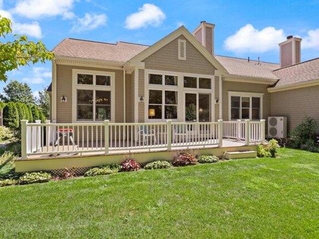 Condo for sale in Sudbury, Middlesex County