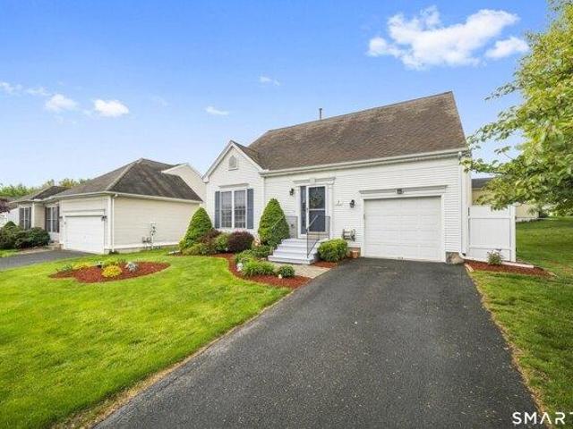 Condo for sale in Suffield, Connecticut