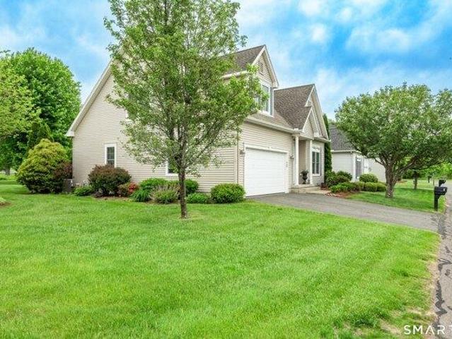 Condo for sale in Suffield, Connecticut