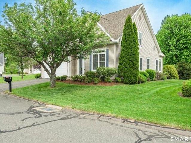 Condo for sale in Suffield, Connecticut