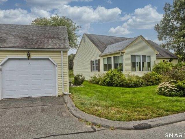 Condo for sale in Suffield, Connecticut