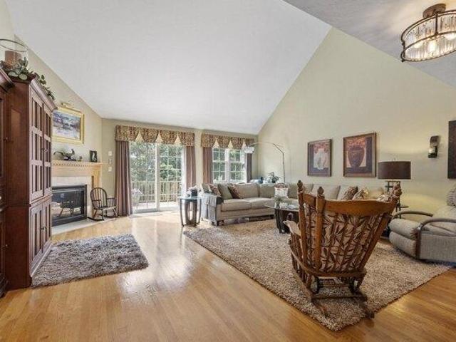 Condo for sale in Wilkinsonville, Sutton