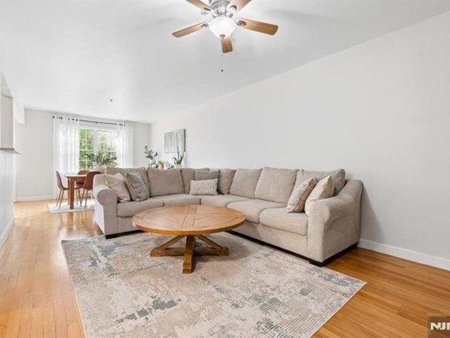 Condo for sale in Teaneck Township, Bergen County