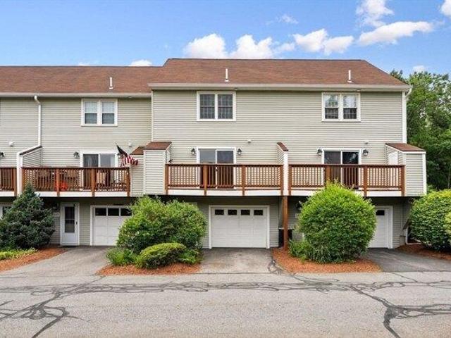 Condo for sale in Tewksbury, Massachusetts