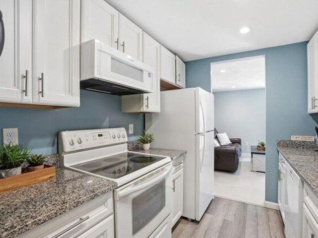 Condo for sale in Tewksbury, Massachusetts