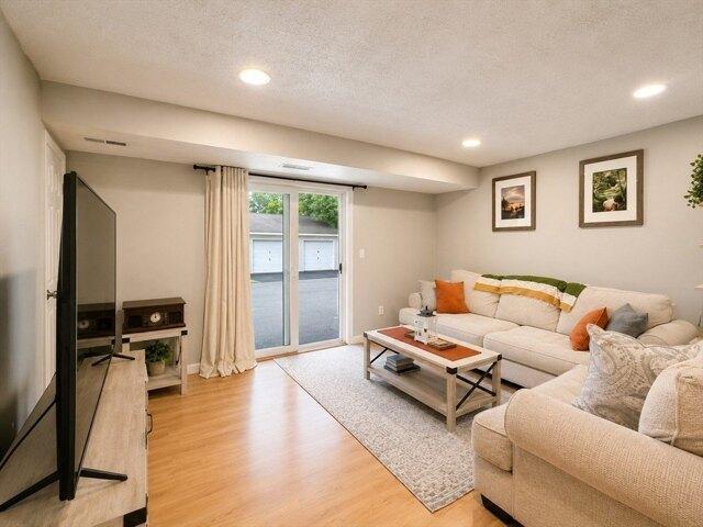 Condo for sale in Tewksbury, Massachusetts