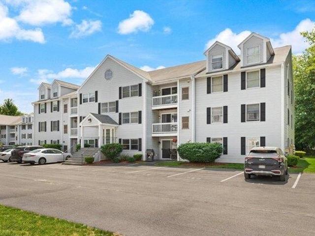 Condo for sale in Tewksbury, Massachusetts