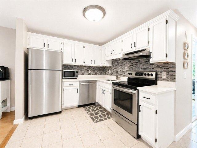 Condo for sale in Tewksbury, Massachusetts