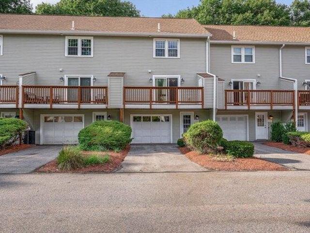 Condo for sale in Tewksbury, Massachusetts