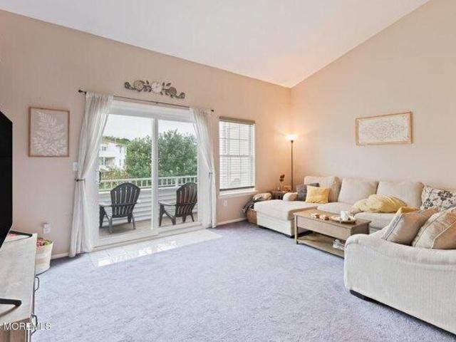 Condo for sale in Monmouth, New Jersey