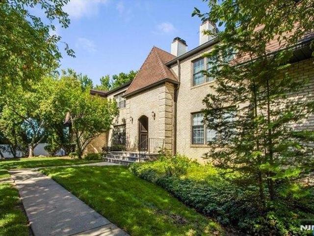 Condo for sale in Passaic, New Jersey