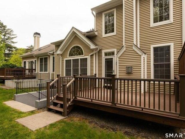 Condo for sale in Regency Meadows, Trumbull