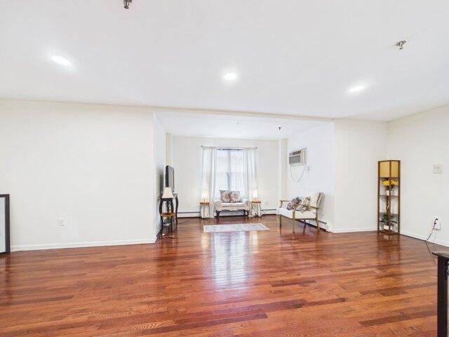 Condo for sale in Hudson, New Jersey