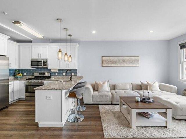 Condo for sale in Hudson, New Jersey