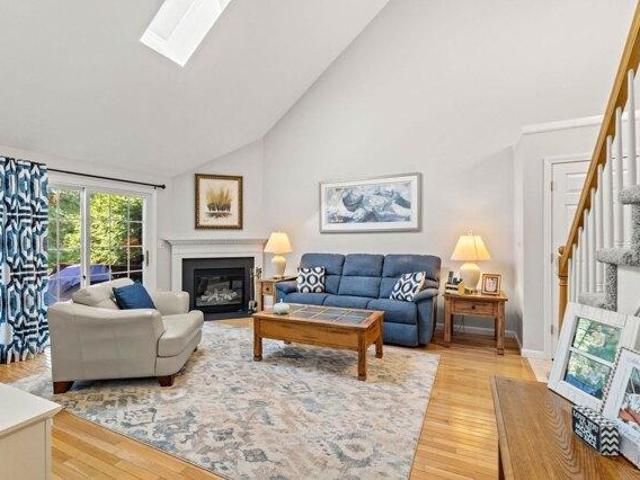 Condo for sale in Central Woolen Mills District, Uxbridge