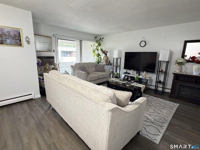 Condo for sale in Vernon, Capitol Planning Region