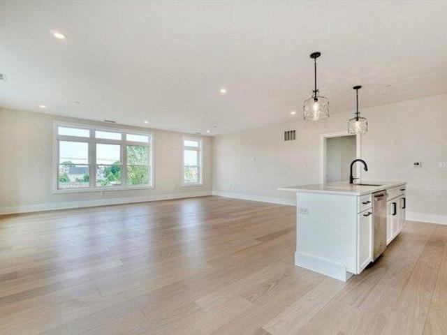 Condo for sale in Wakefield, Massachusetts