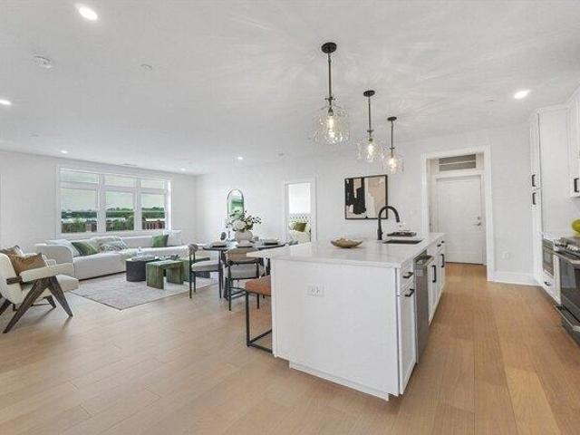 Condo for sale in Wakefield, Massachusetts