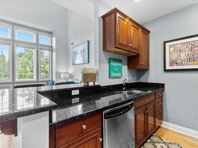 Condo for sale in Wakefield Crossing, Wakefield