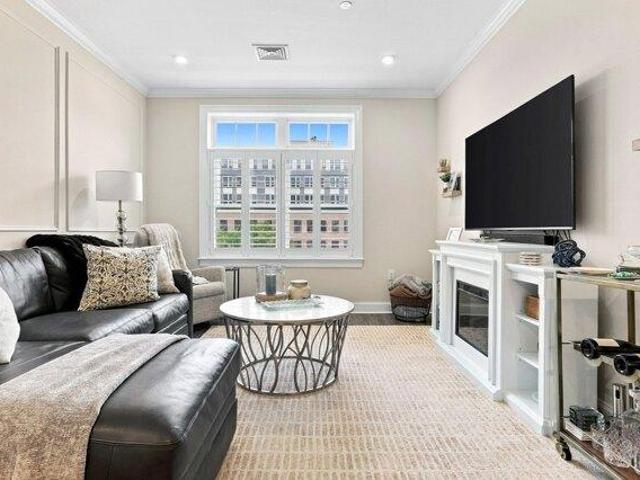 Condo for sale in Wakefield Junction, Wakefield