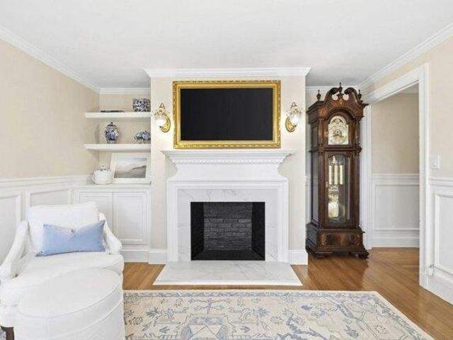 Condo for sale in Yale Avenue Historic District, Wakefield