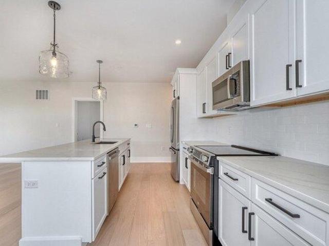 Condo for sale in Wakefield Junction, Wakefield