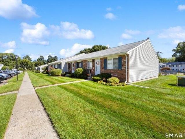 Condo for sale in Wallingford, South Central Connecticut Planning Region