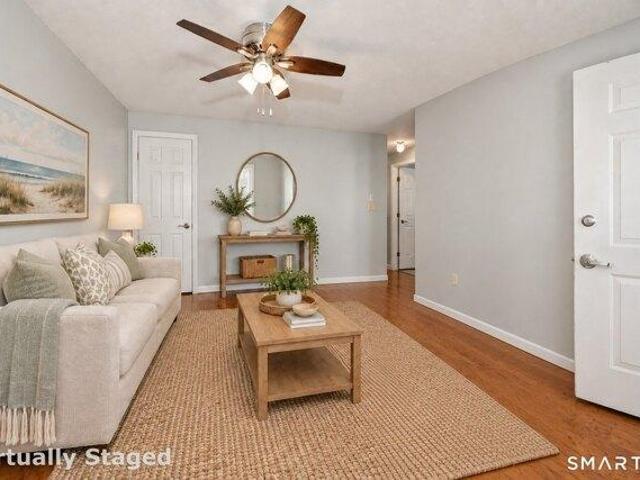 Condo for sale in Wallingford, South Central Connecticut Planning Region