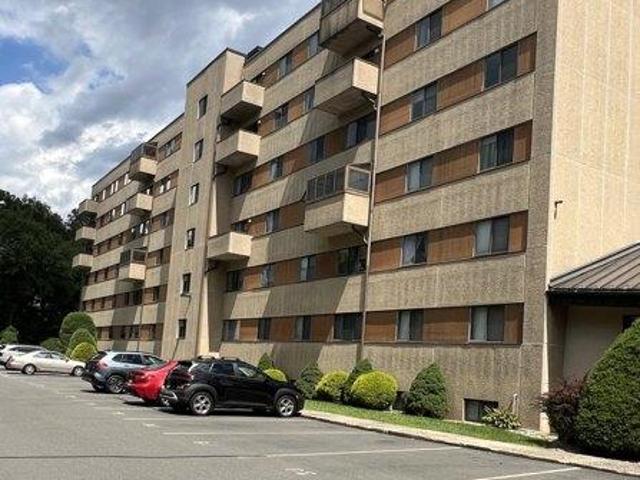 Condo for sale in Wallingford, South Central Connecticut Planning Region