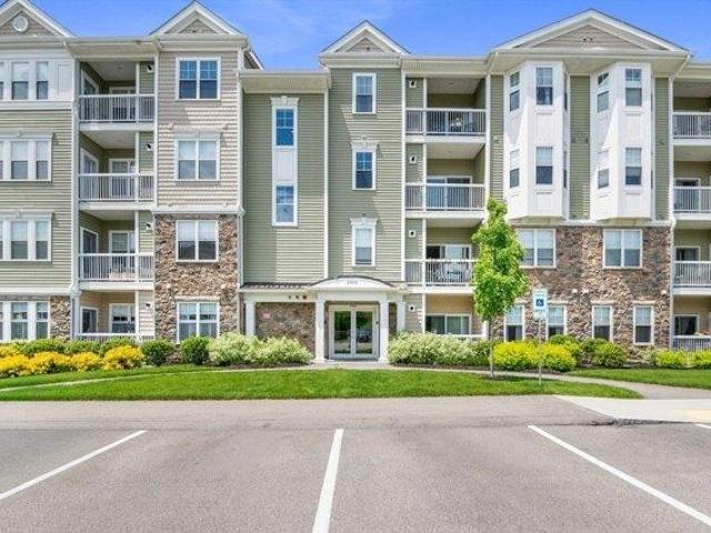Condo for sale in Walpole, Massachusetts