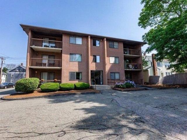 Condo for sale in Waltham, Massachusetts