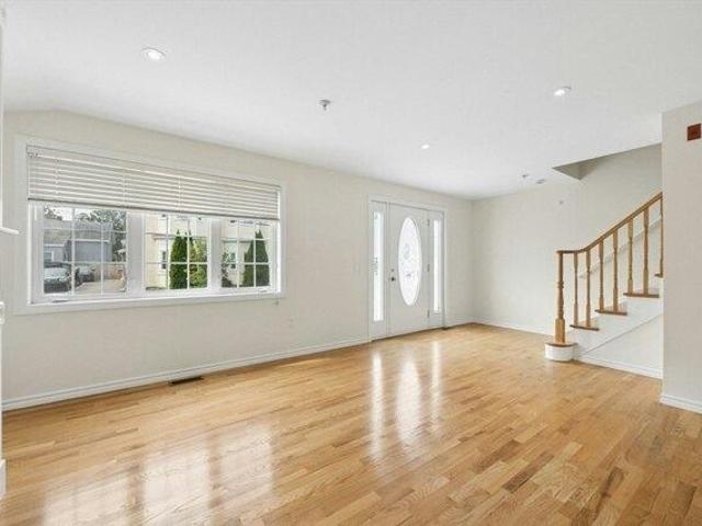 Condo for sale in Waltham, Massachusetts