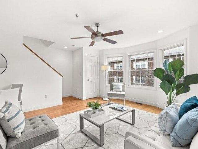 Condo for sale in Waltham, Massachusetts