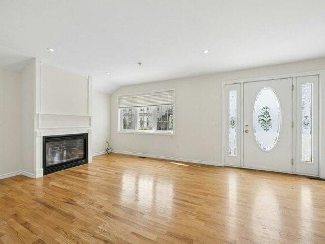 Condo for sale in South Side, Waltham