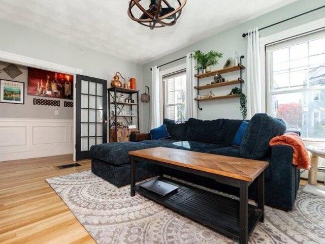 Condo for sale in South Side, Waltham