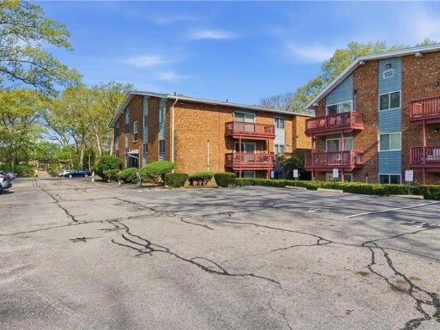 Condo for sale in Warwick, Rhode Island