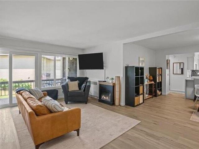 Condo for sale in Warwick, Rhode Island