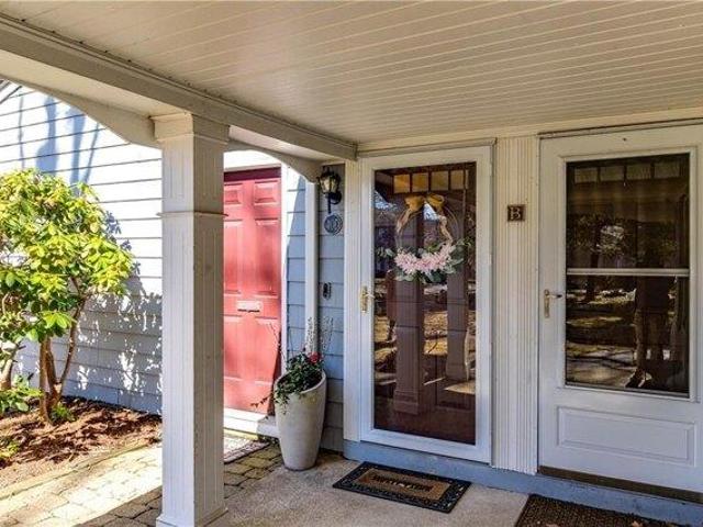 Condo for sale in Warwick, Rhode Island