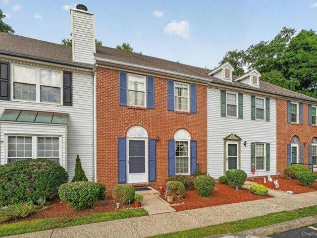 Condo for sale in Washingtonville, New York