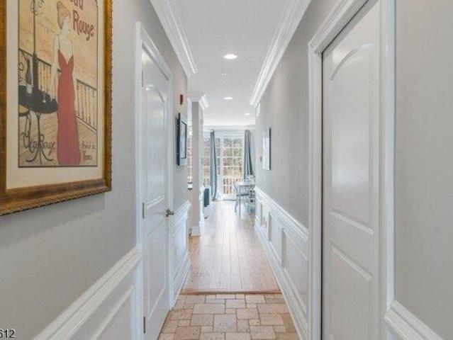 Condo for sale in Watchung, New Jersey