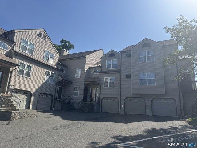 Condo for sale in Waterbury, Connecticut