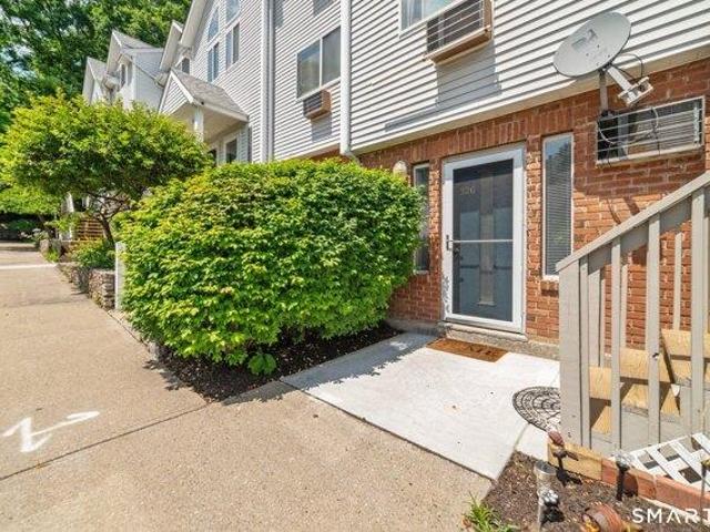 Condo for sale in Waterbury, Connecticut