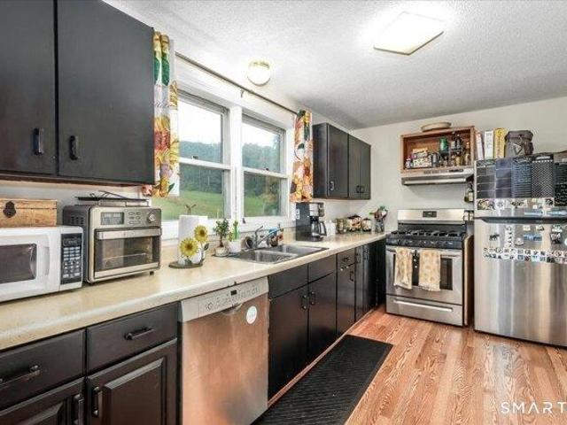 Condo for sale in Oakville, Connecticut